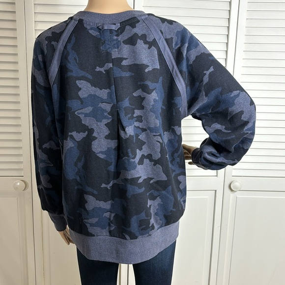 NWT Prana Fleeced Cozy Up Sweatshirt in Camo Medium - Picture 8 of 13